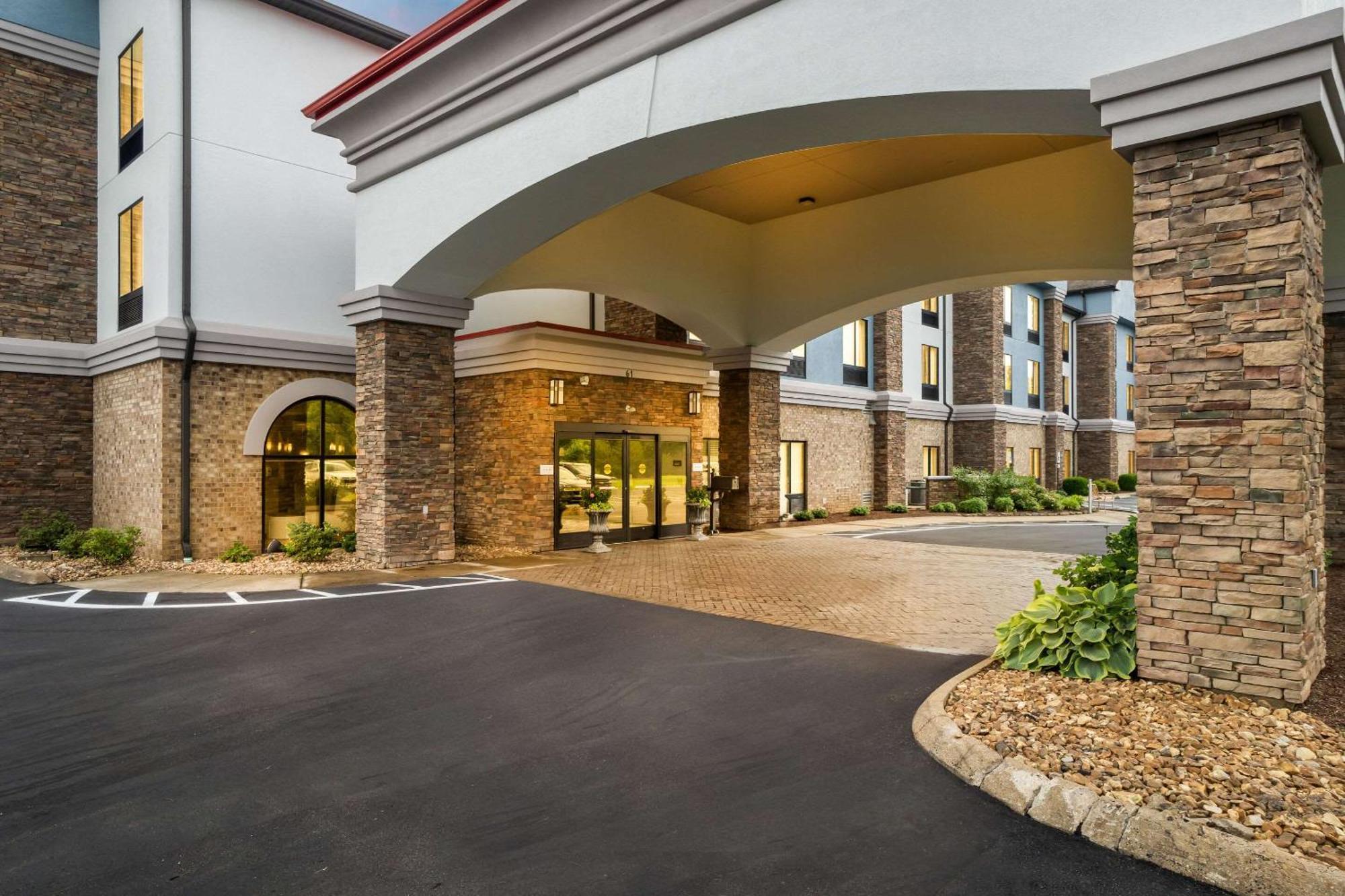 Comfort Suites Jackson I-40 Esterno foto