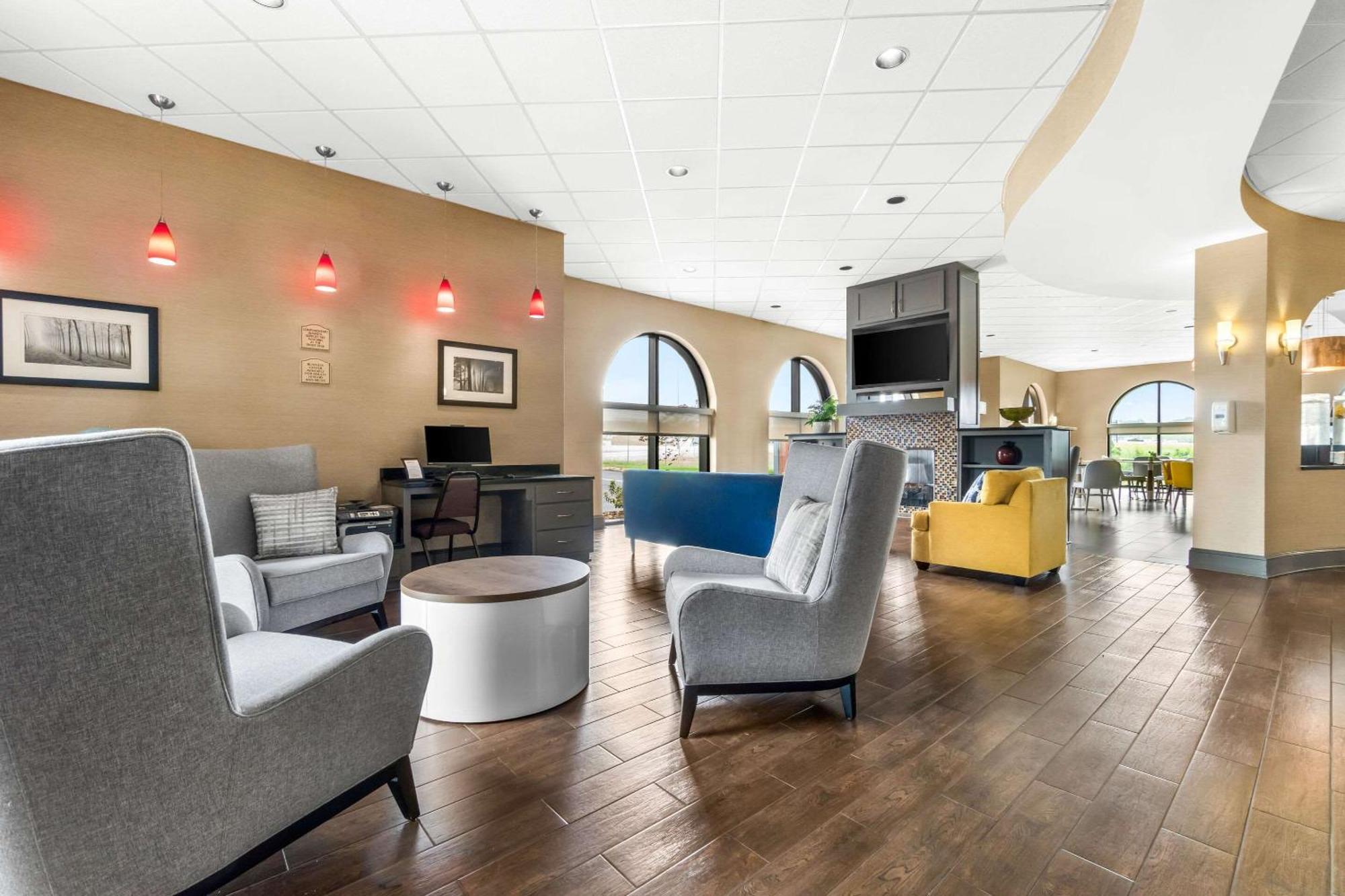 Comfort Suites Jackson I-40 Esterno foto